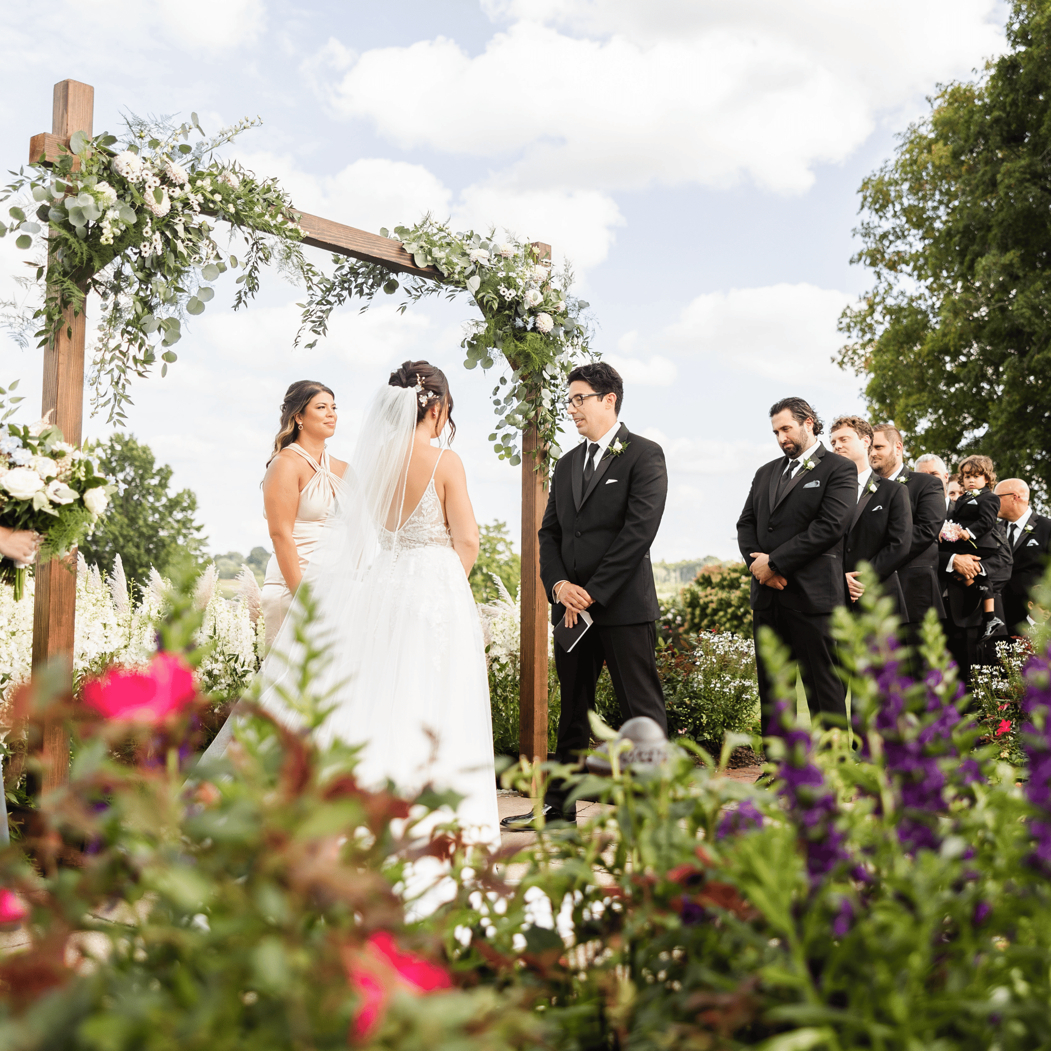 Wedding-ceremony-by-the-lake