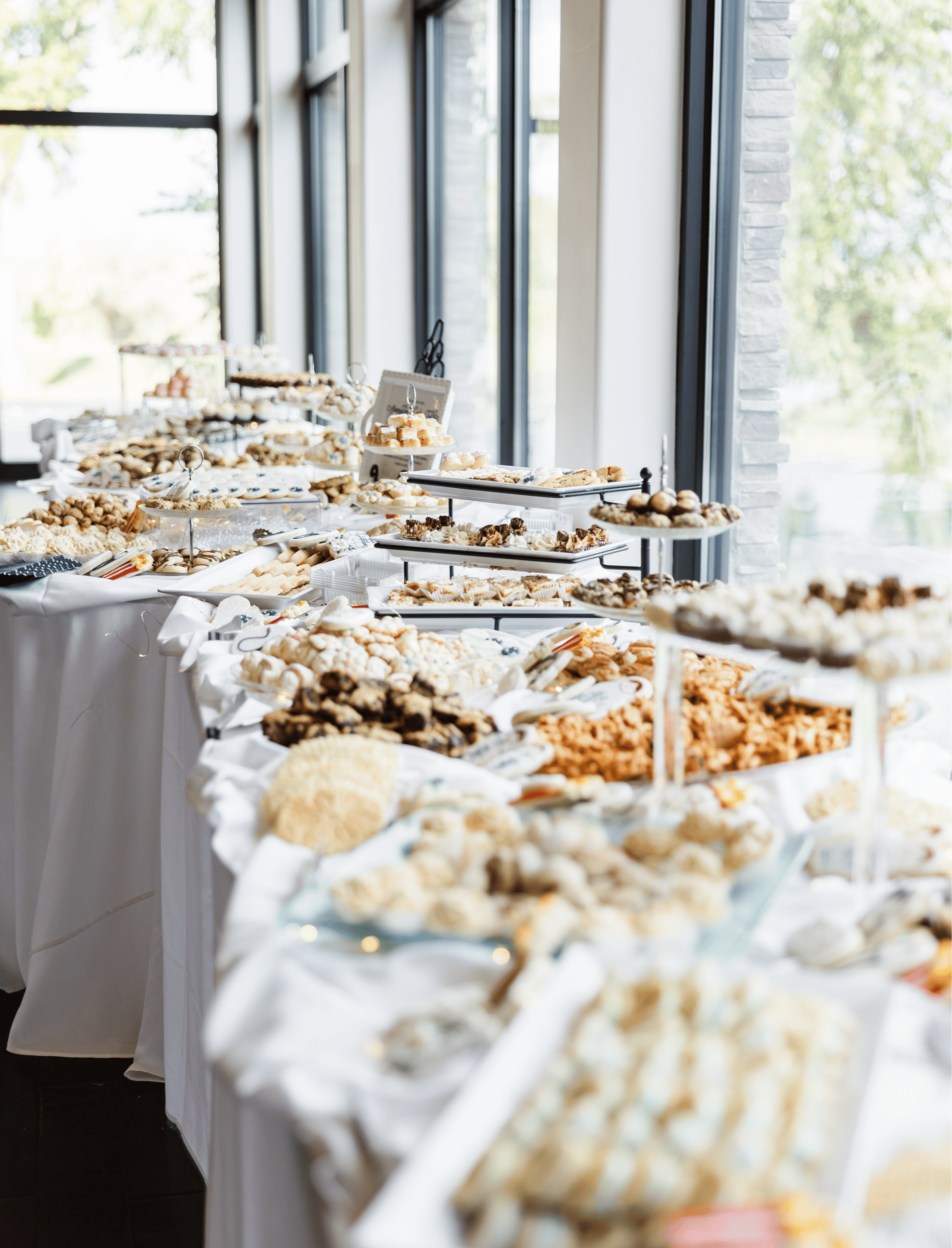 Wedding-cookie-table